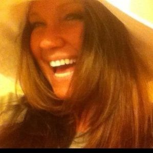 Meet your Posher, Traci